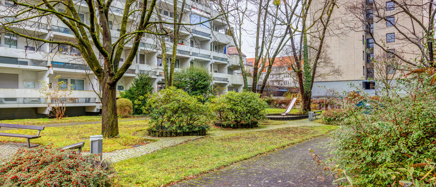 apartment München Neuhausen 01 inner courtyard  14587