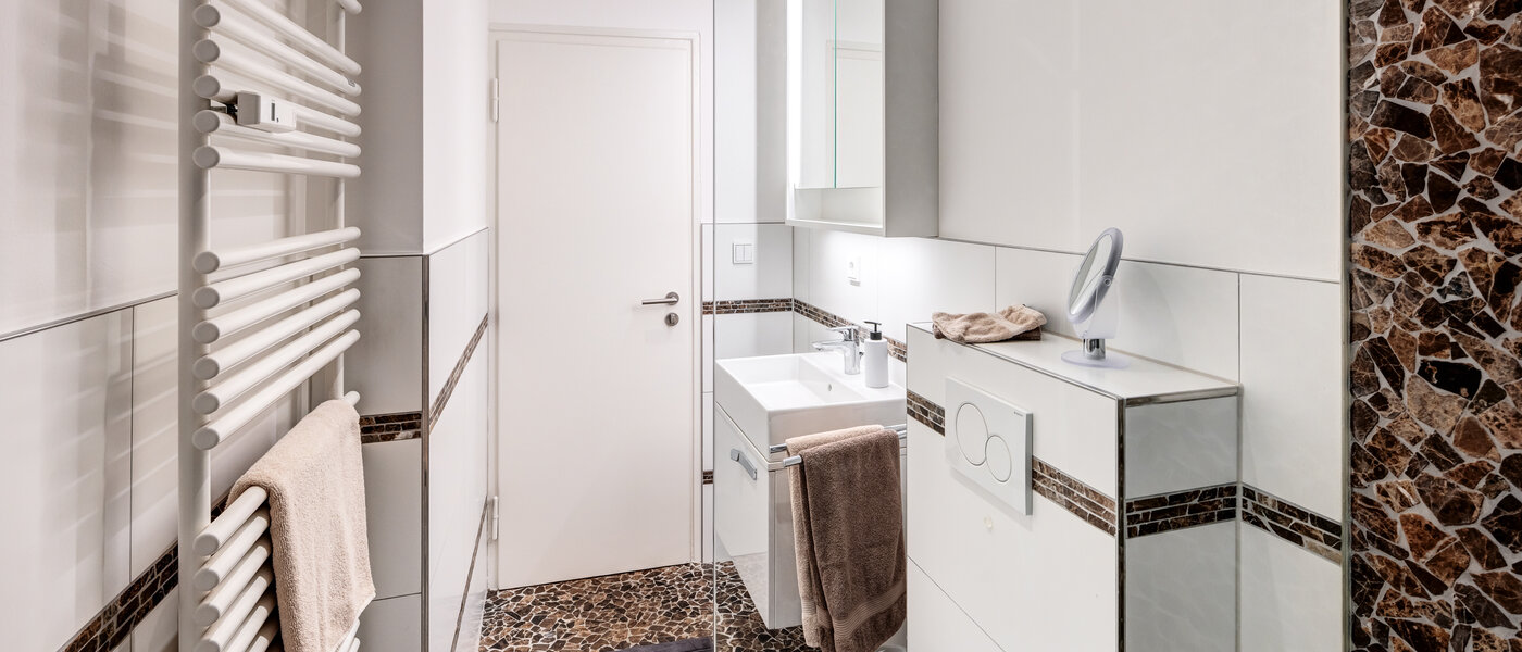 apartment München Schwabing-West 03 bathroom 14590