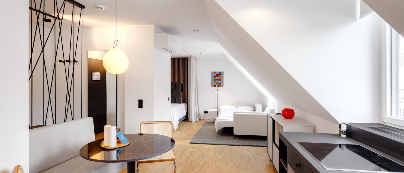 studio München Schwabing-West (rund um den Hohenzollernplatz) 02 living area 14593