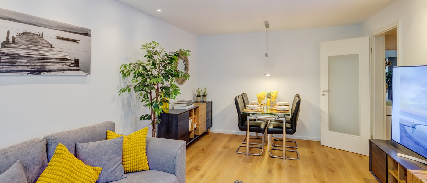 apartment München Westkreuz 03 living room 14594