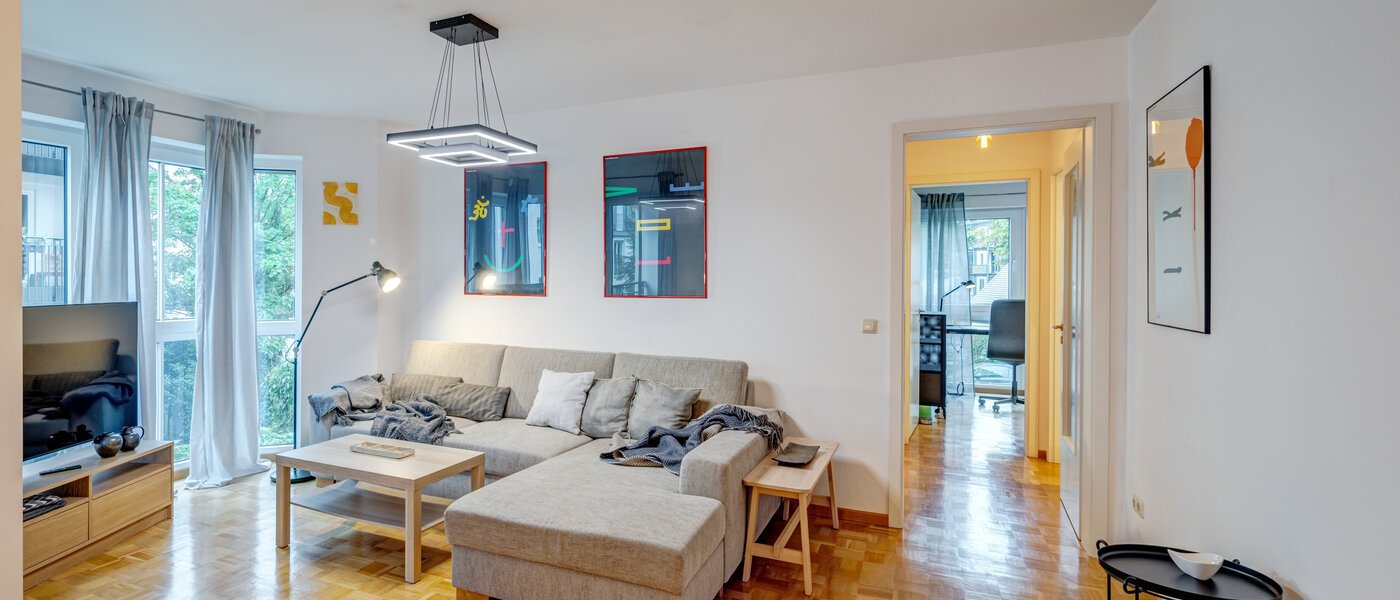 apartment München Nymphenburg 01 living room 14596