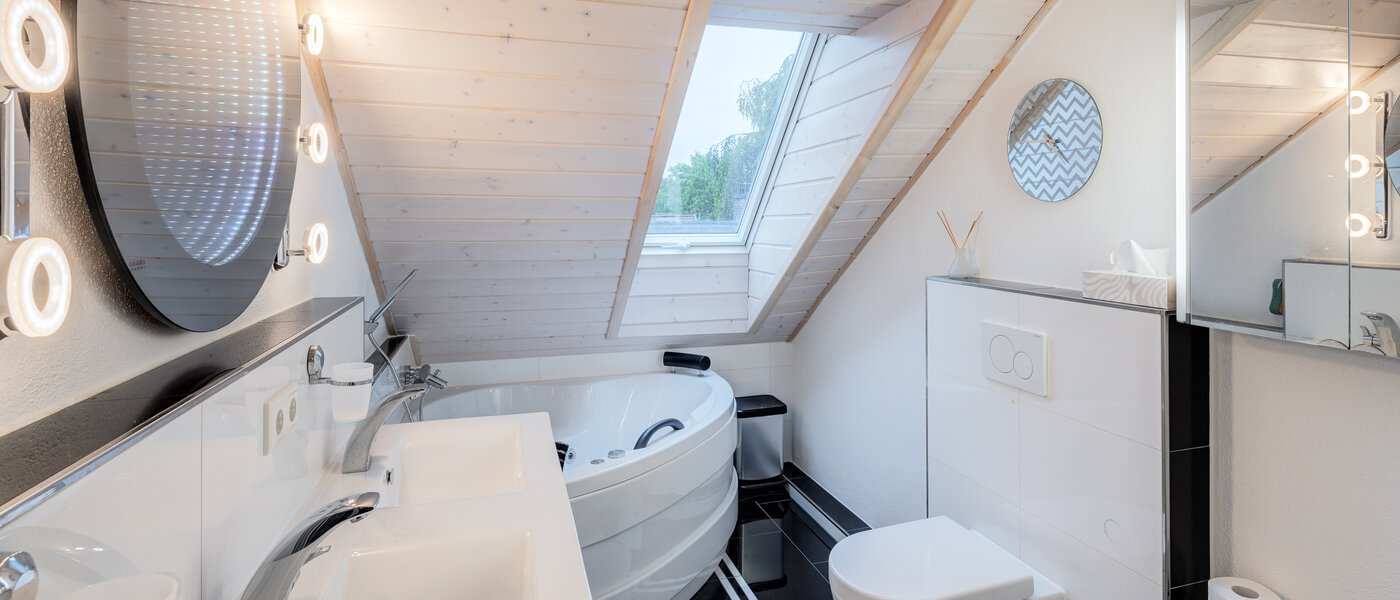 maisonette München Freimann 02 1. bathroom 14598