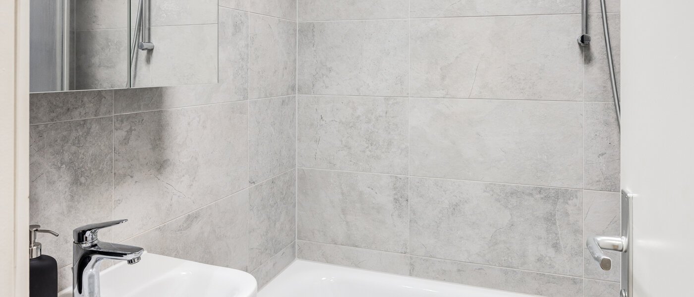 apartment München Berg am Laim 02 bathroom 14607