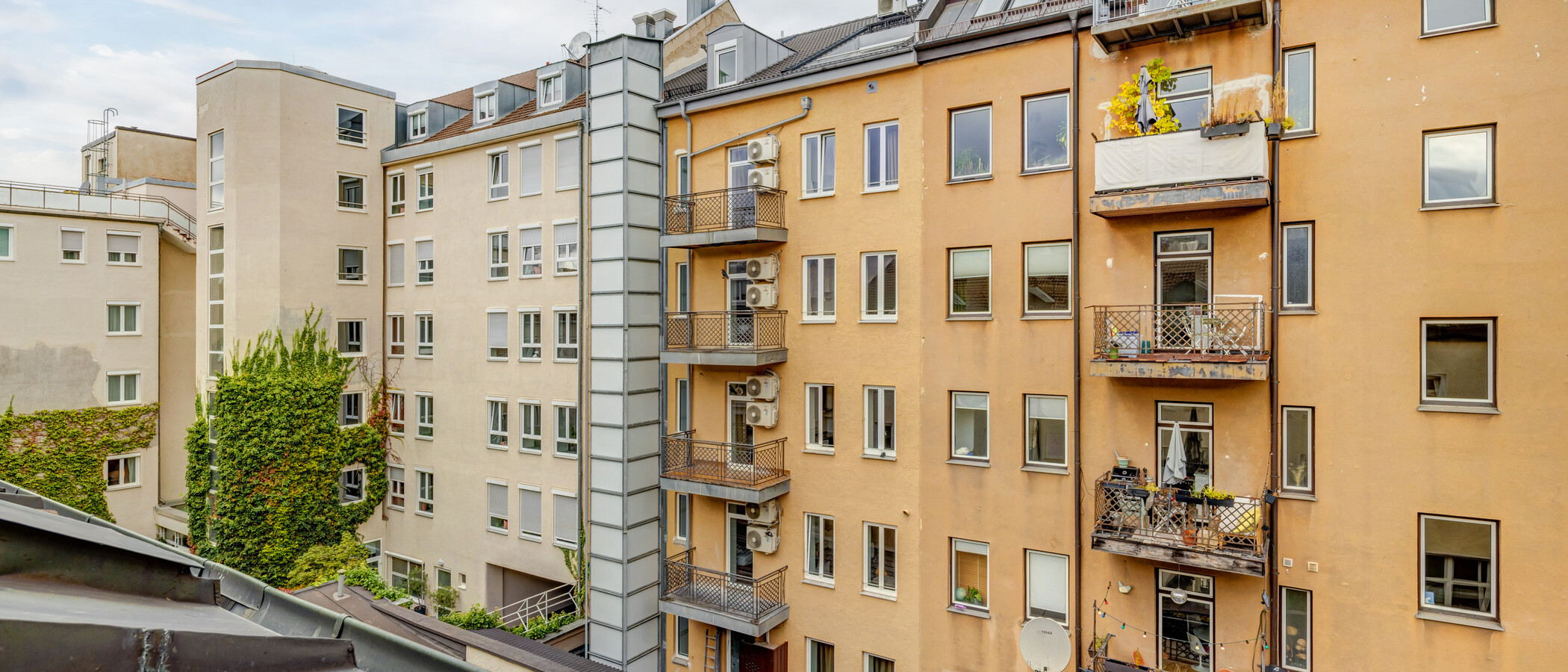 attic apartment München Ludwigsvorstadt 01 view 14609