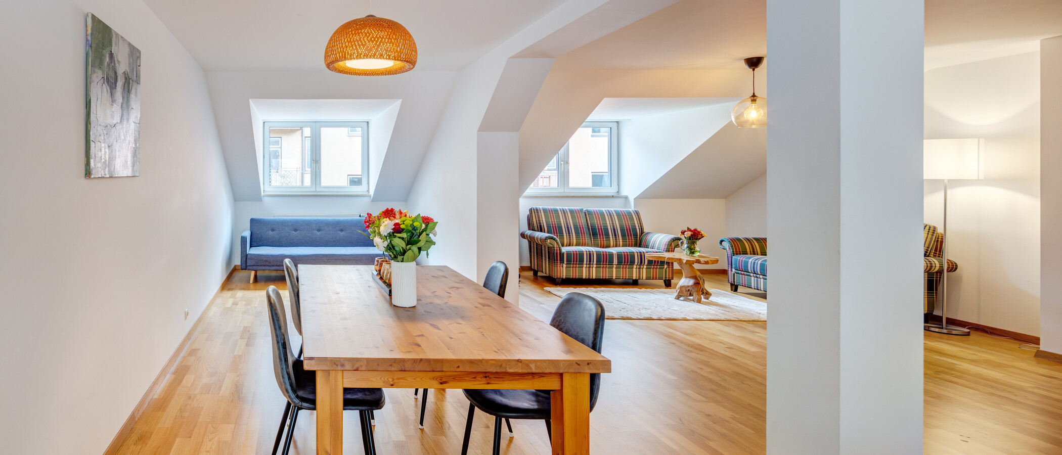 attic apartment München Ludwigsvorstadt 05 living area 14609