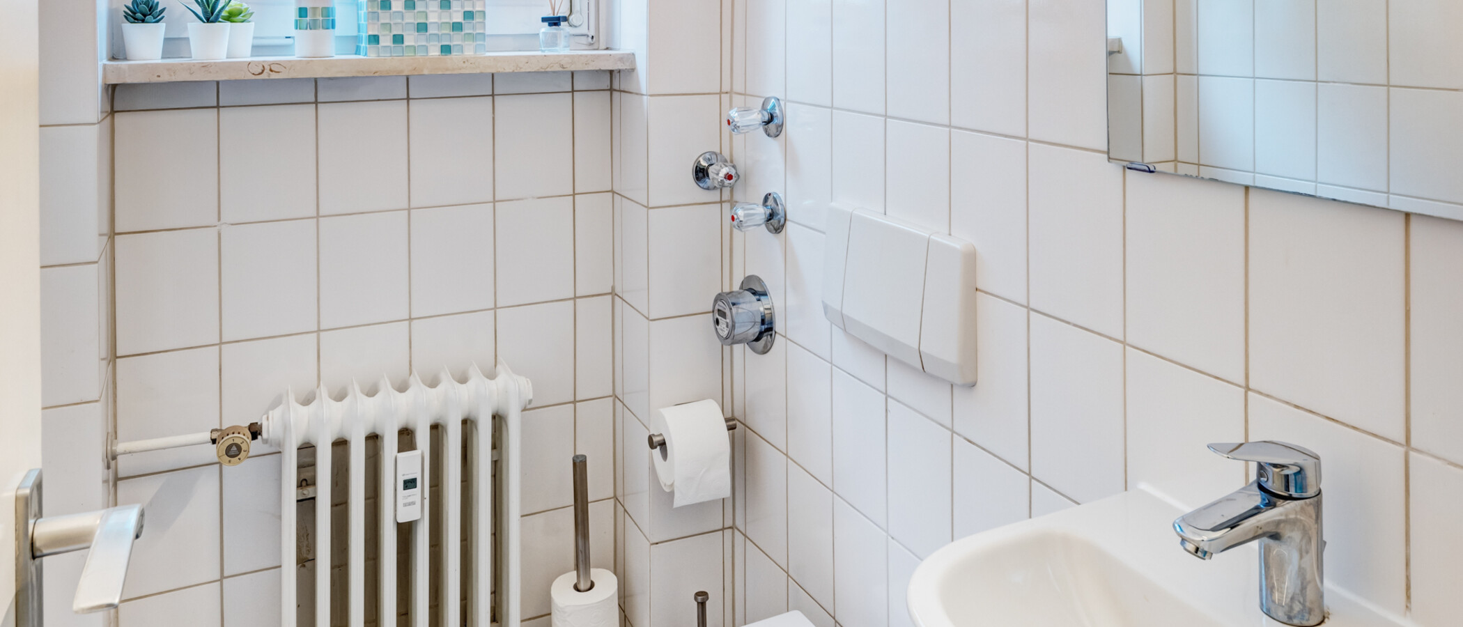 apartment with garden 	 München Hadern 01 separate toilet 14610