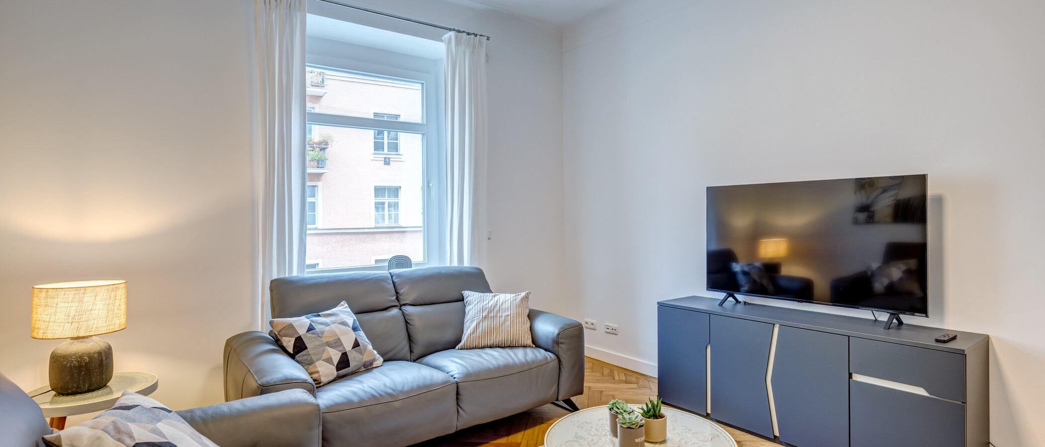 apartment München Westend 02 living area 14613