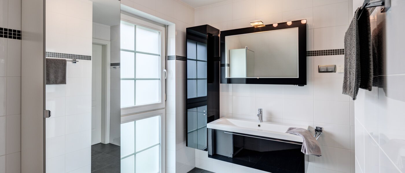 detached house Ismaning 03 1. bathroom 14615