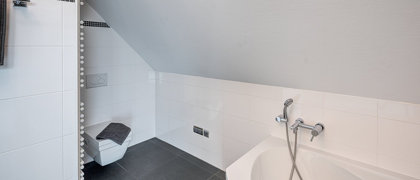 detached house Ismaning 04 1. bathroom 14615