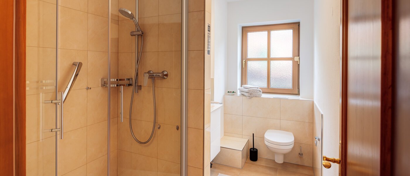 semi-detached house Rottach-Egern 01 2. bathroom 14616