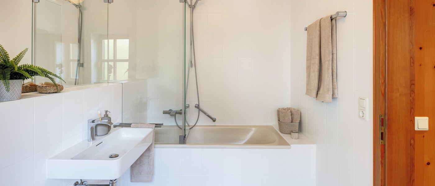 semi-detached house Rottach-Egern 03 1. bathroom 14616