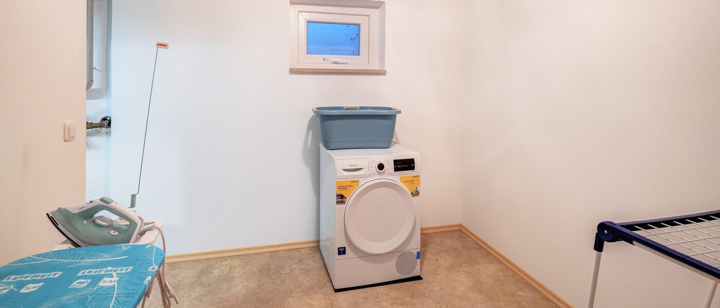 semi-detached house Rottach-Egern 01 utility room 14616