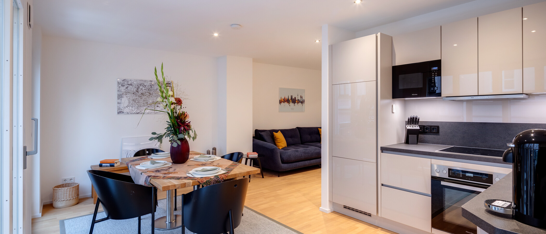 apartment München Maxvorstadt 01 living area 14633