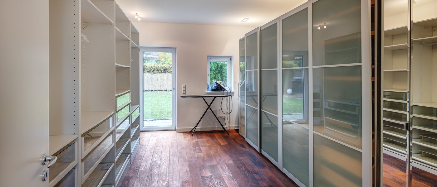 house Vaterstetten 03 Walk-in closet 14635