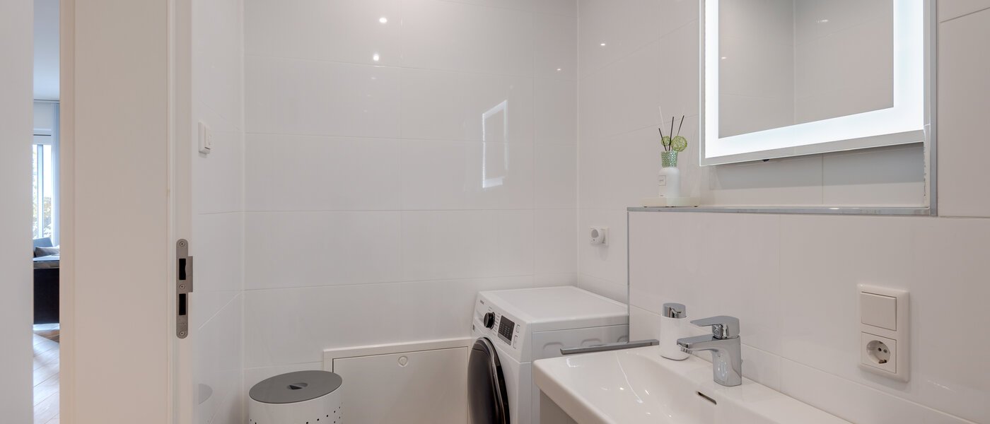 apartment München Trudering 02 guest toilet 14640