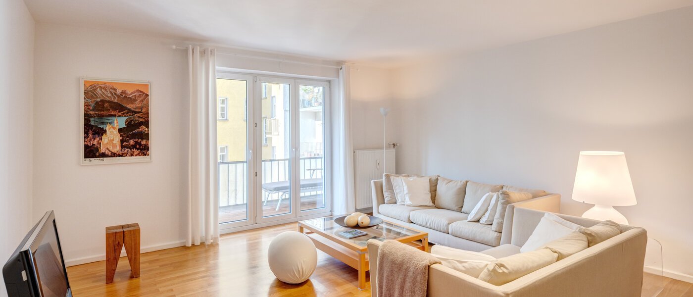 apartment München Schwabing-West 02 living room 14646