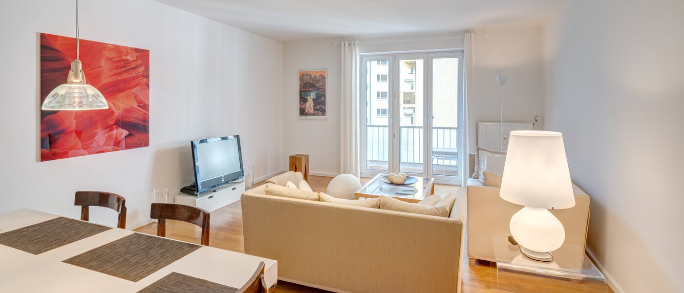 apartment München Schwabing-West 03 living room 14646