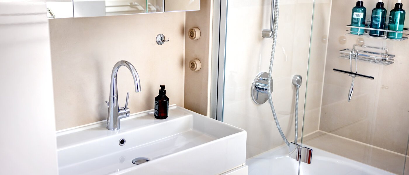 attic apartment München Haidhausen 02 bathroom 14648