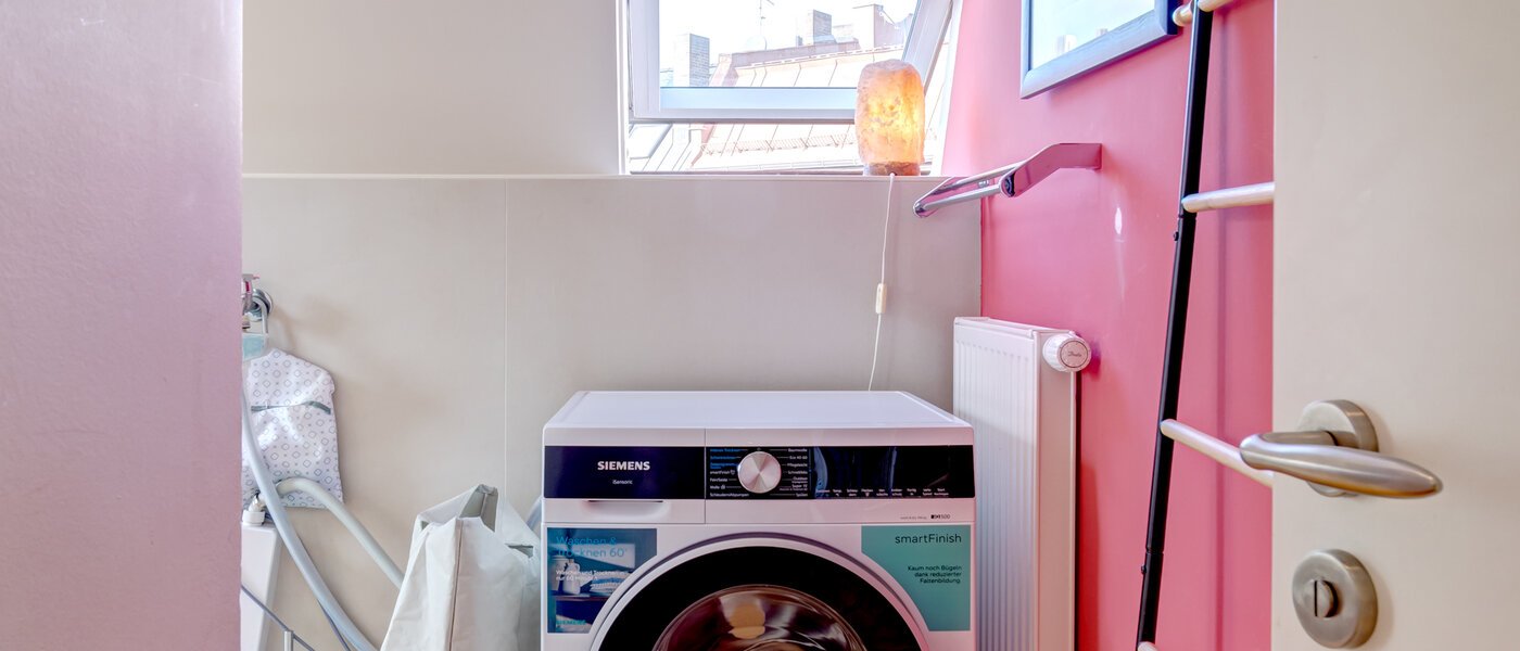 attic apartment München Haidhausen 04 bathroom 14648