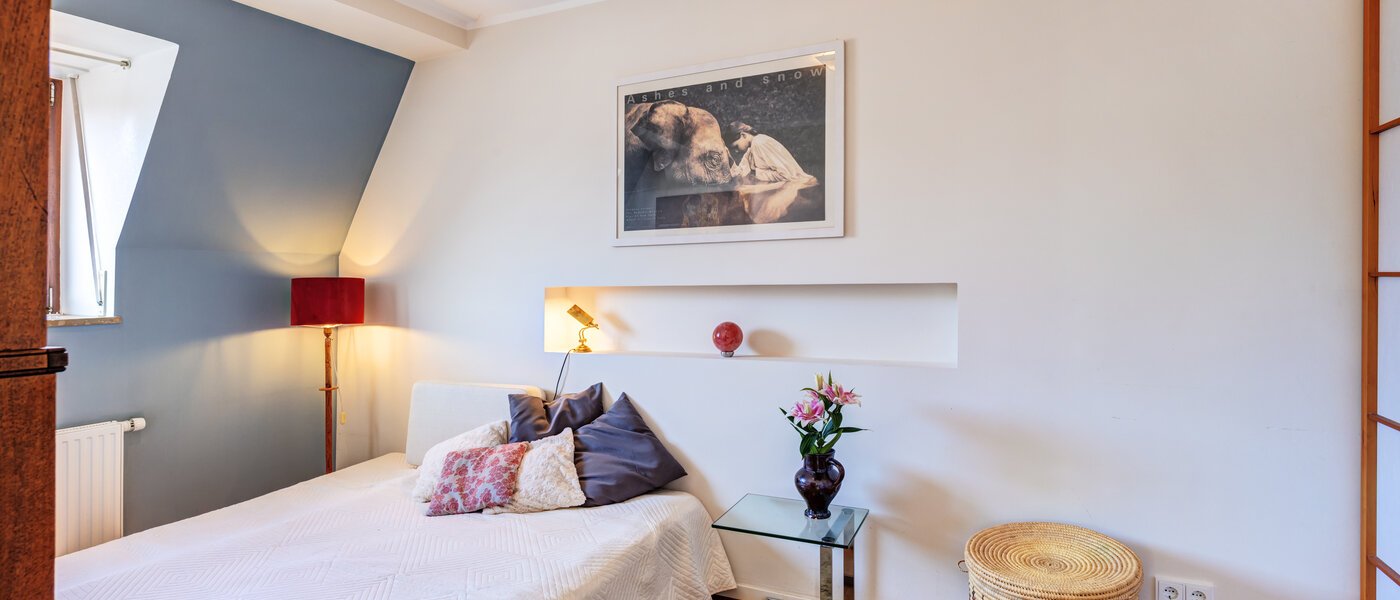 attic apartment München Haidhausen 01 1. bedroom 14648