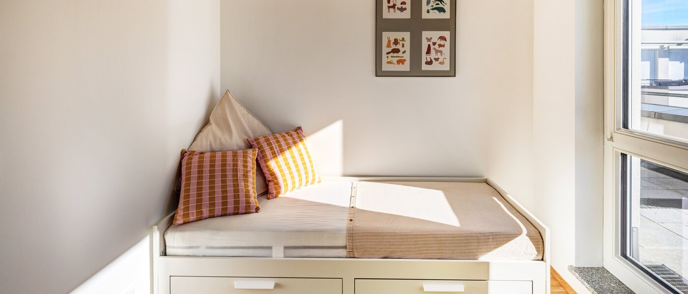 attic apartment Neufahrn b. Freising 01 children's room 14650