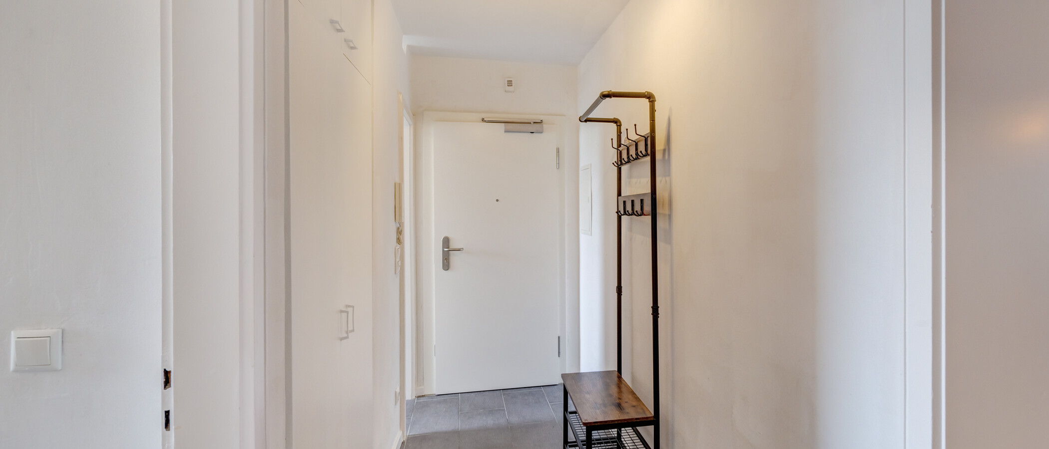 attic apartment München Untergiesing 01 hall 14653