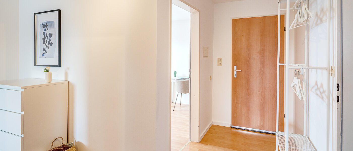 attic apartment Dachau 01 hall 14669