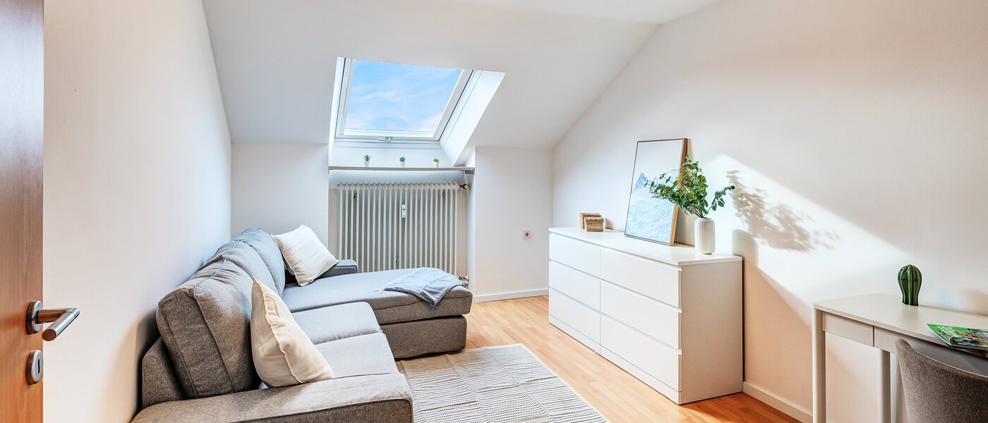 attic apartment Dachau 01 living room 14669