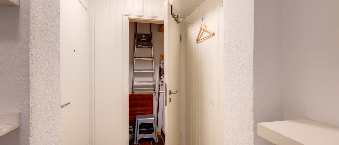 apartment München Solln 01 storage room 14670