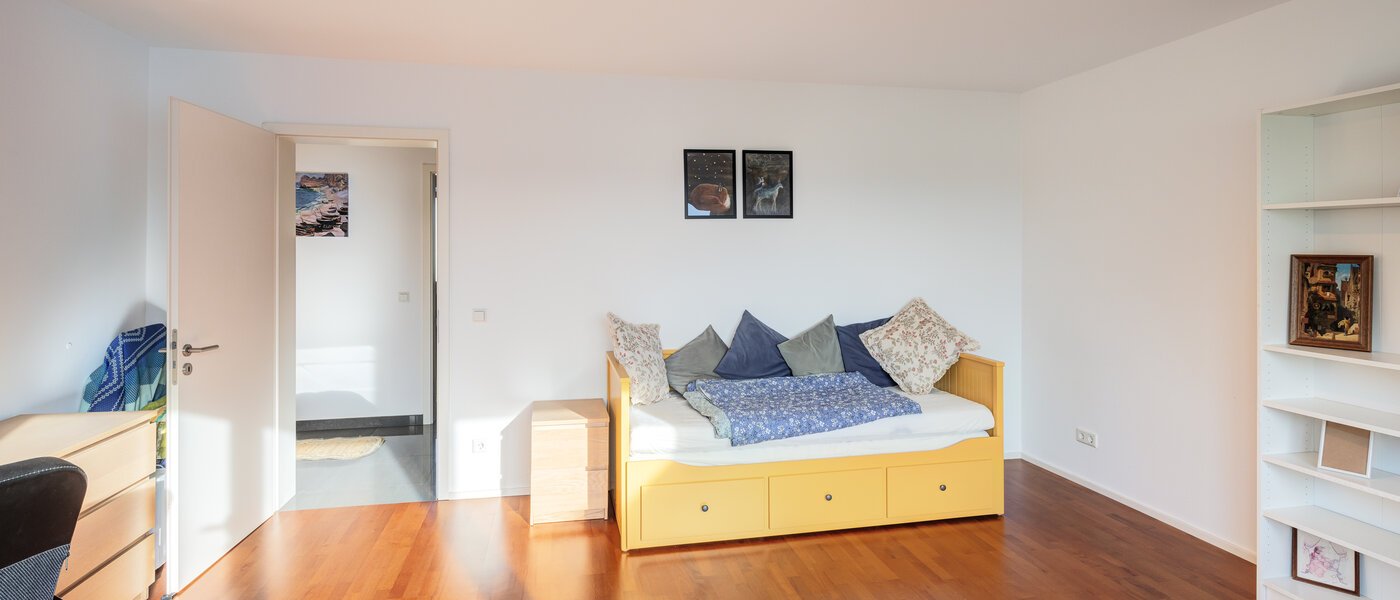 apartment München Lochhausen 03 Workspace/Guestroom 14672