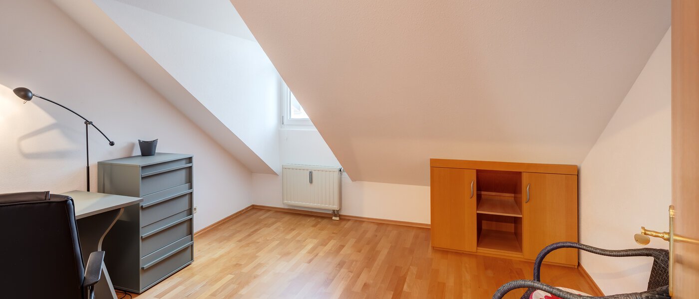 attic apartment München Neufahrn b. Freising 02 office 14673