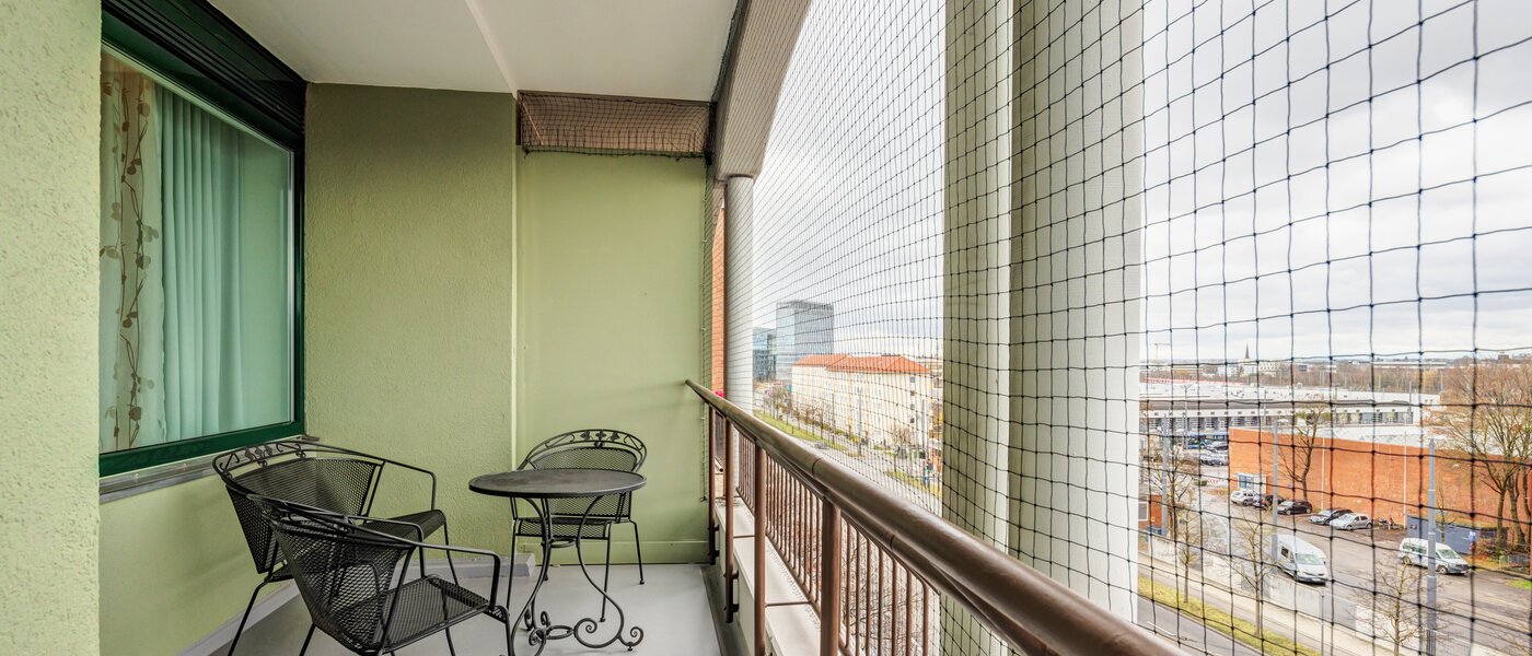apartment München Bogenhausen 01 balcony 14675