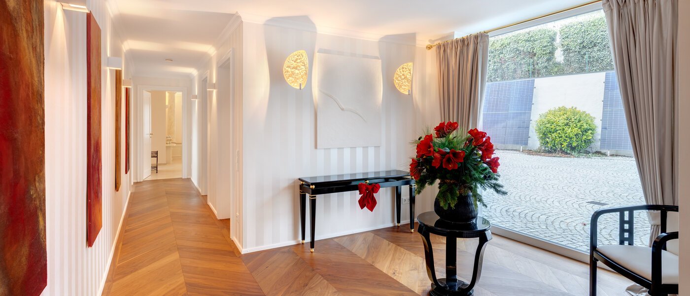 villa Starnberg 01 hall 14680