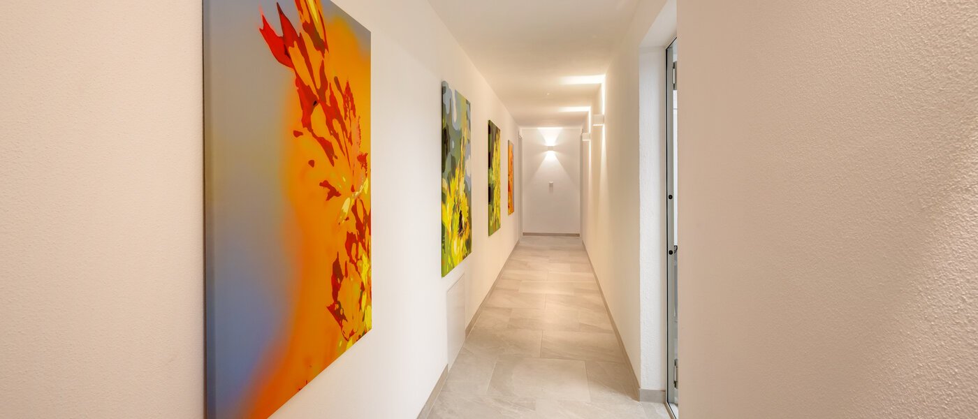 villa Starnberg 08 hall 14680