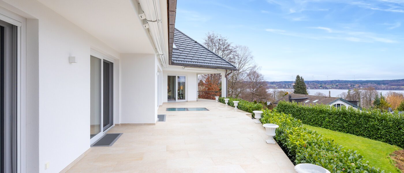 villa Starnberg 01 terrace 14680