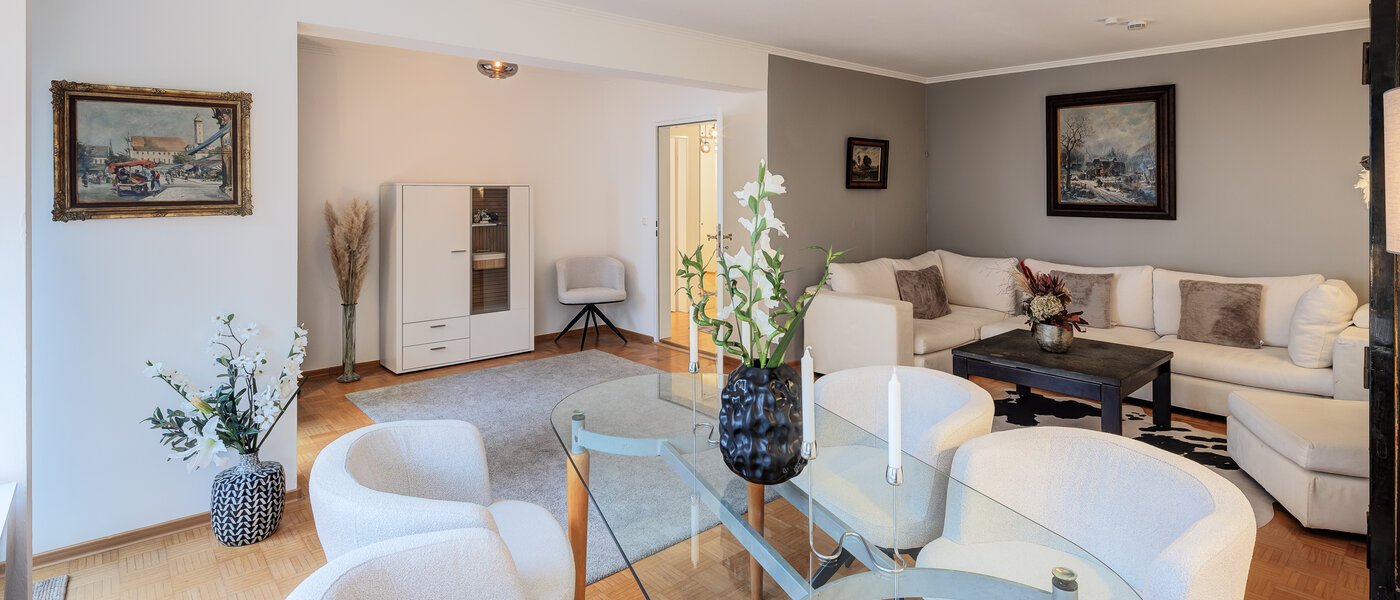 apartment München Solln 03 living area 14682