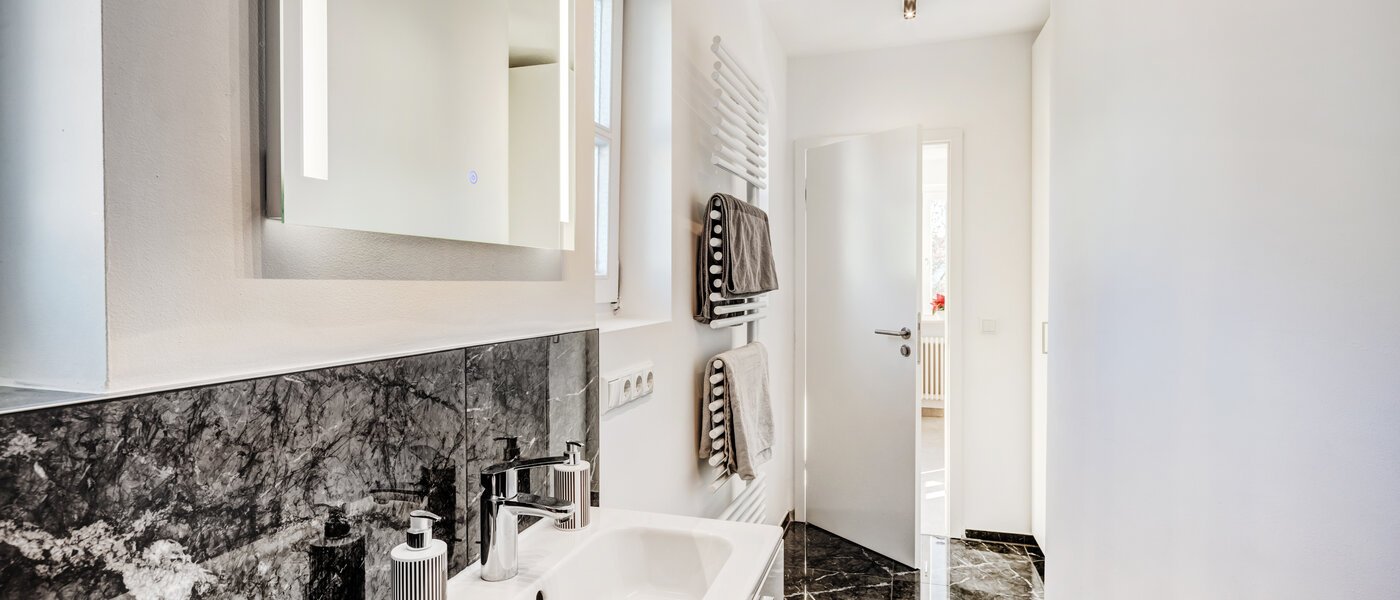 apartment Haar 03 bathroom 14685