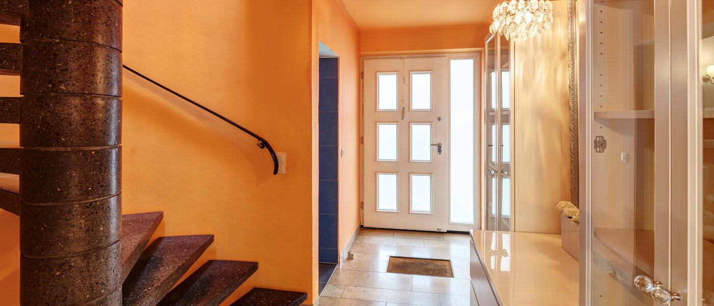 corner townhouse Unterhaching 01 hall 14690