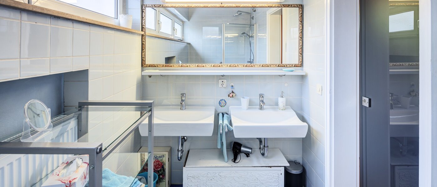 corner townhouse Unterhaching 02 1. bathroom 14690