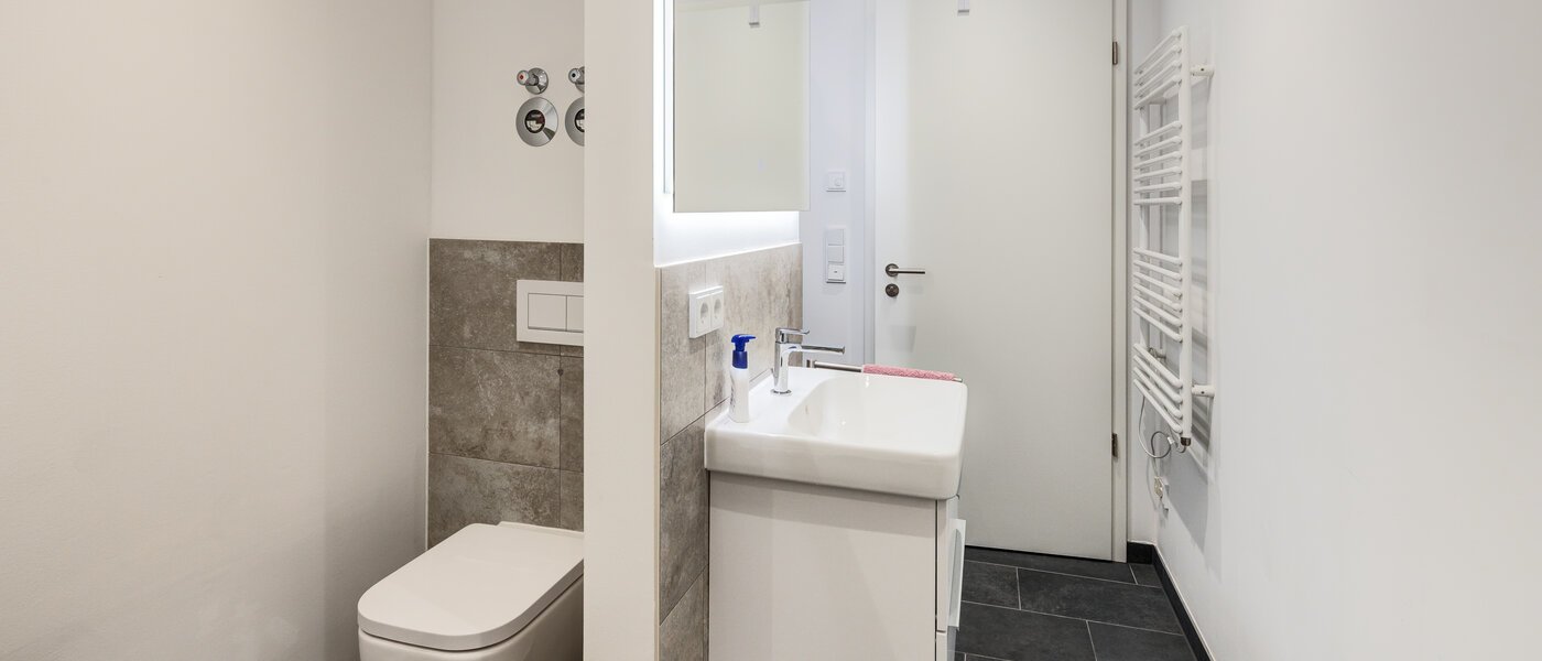 apartment Fürstenfeldbruck 03 1. bathroom 14691