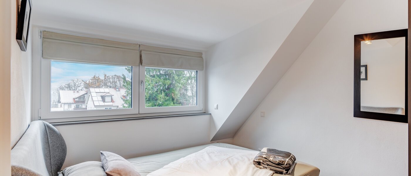 attic apartment München Allach 01 bedroom 14692