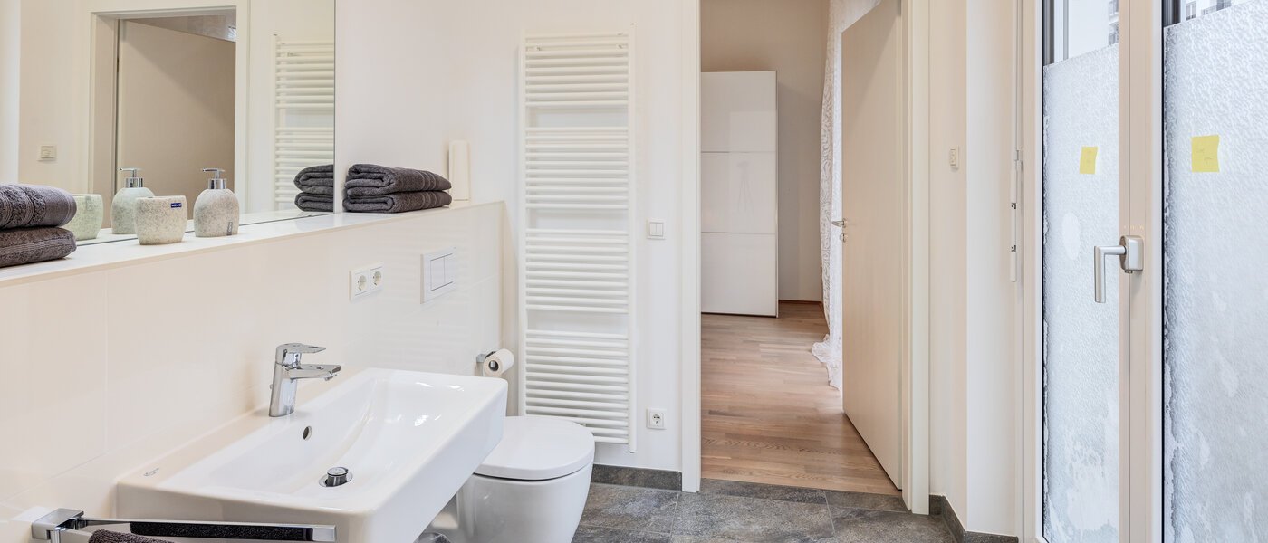 apartment München Milbertshofen 02 1. bathroom 14703