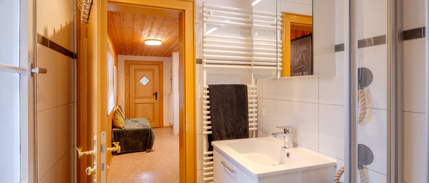 apartment Kochel am See 03 bathroom 14704