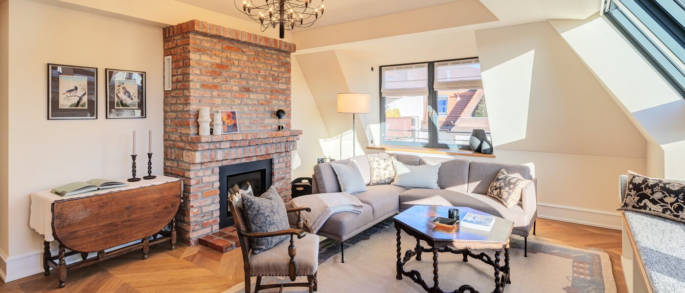 attic apartment München Neuhausen 02 living area 14709