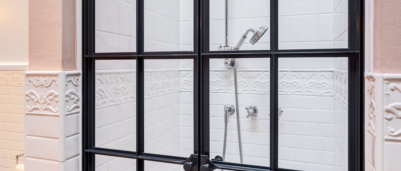 attic apartment München Neuhausen 01 1. bathroom 14709