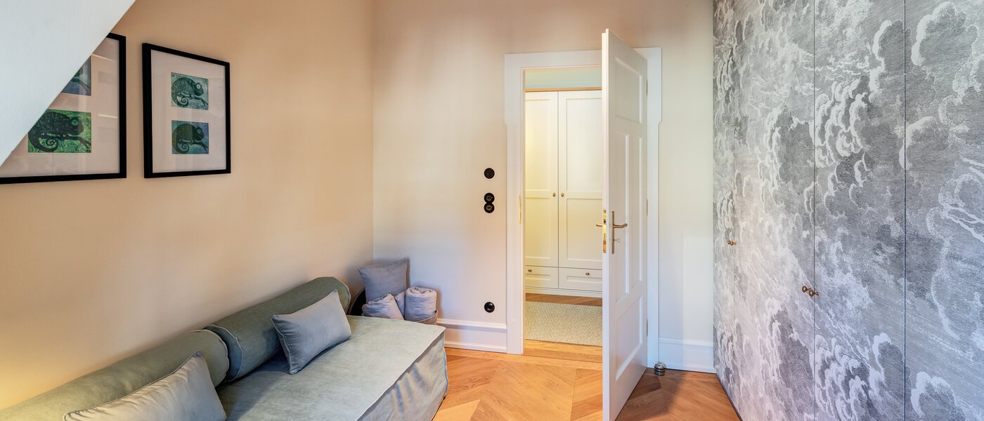 attic apartment München Neuhausen 02 guest room 14709