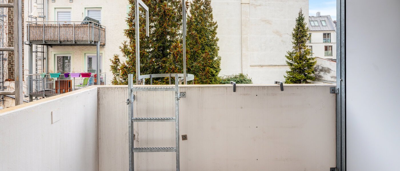 apartment München Glockenbachviertel 02 balcony 14711