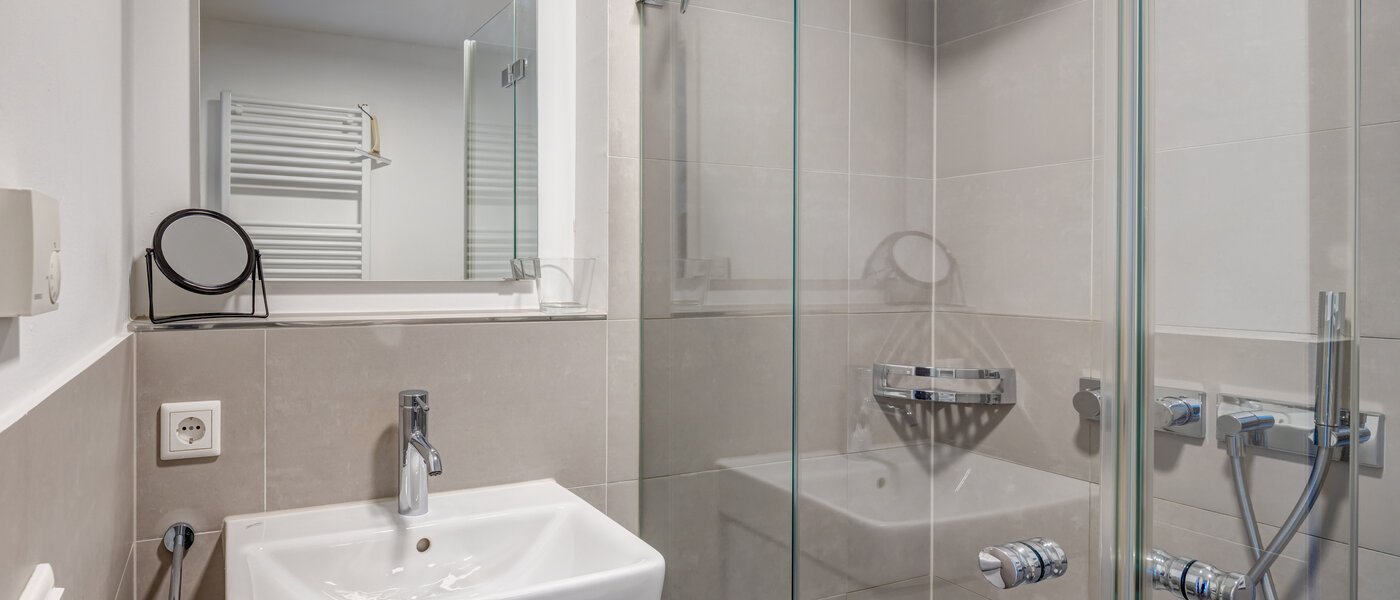 apartment München Harlaching 01 2. bathroom 14713