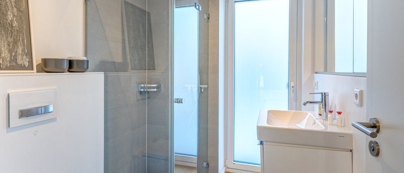 apartment München Harlaching 01 3. bathroom 14713