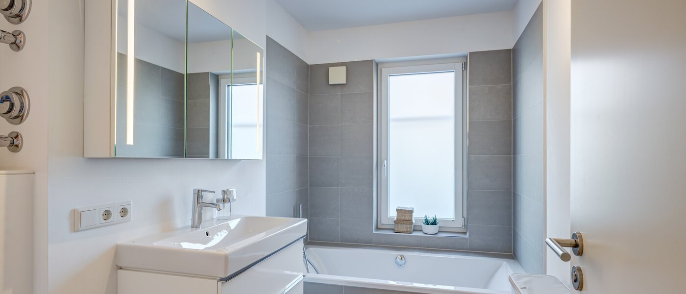 apartment München Harlaching 01 1. bathroom 14713